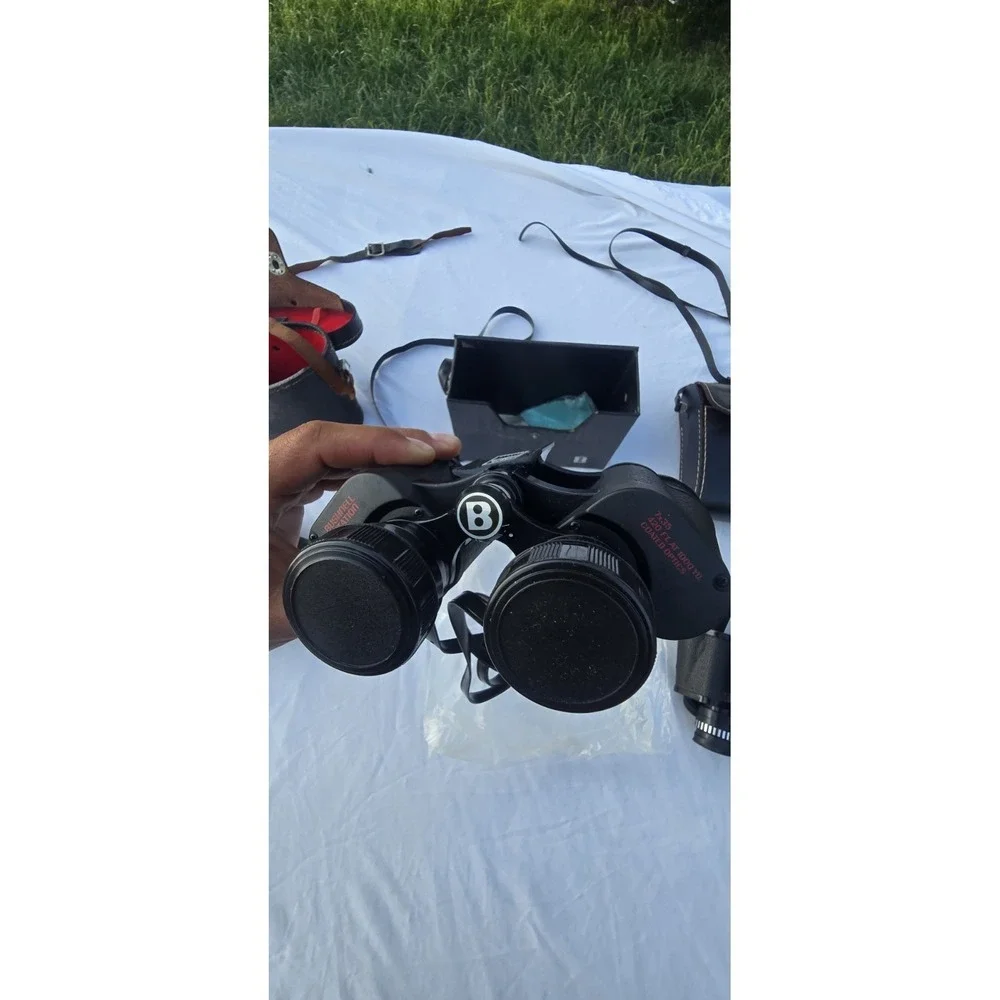 Lot Of 4 Pairs Of Binoculars & 3 Cases